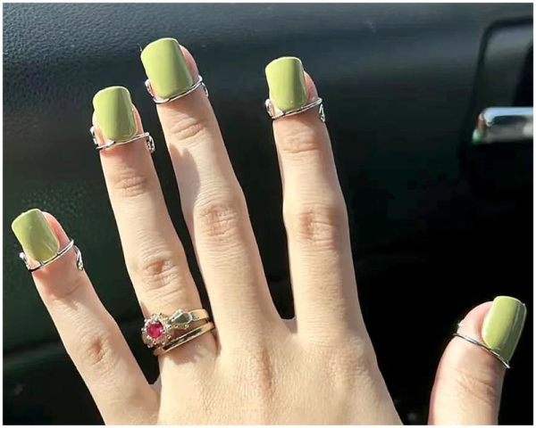 Golden Luxe Nail Ring - Image 7
