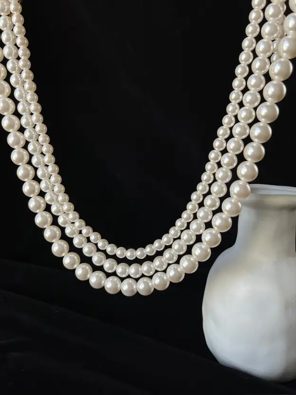 Graceful 3-Line Moti Mala - Image 4