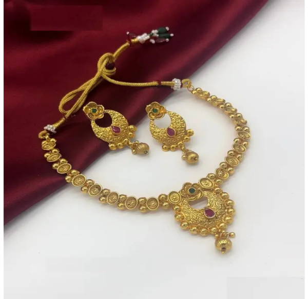 Royal Radiance Necklace Set - Image 3
