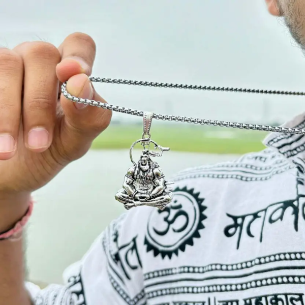 Divine Protector Hanuman Ji Silver Locket - Image 6