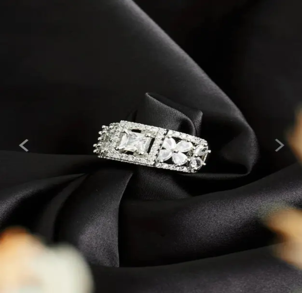 Glamora Ring - Image 3